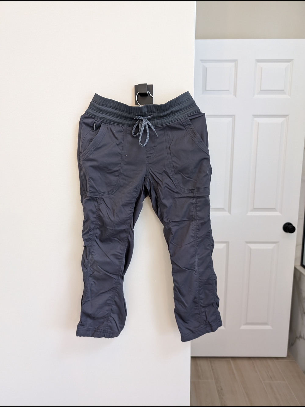 The North Face Dark Gray Drawstring Active Leggings